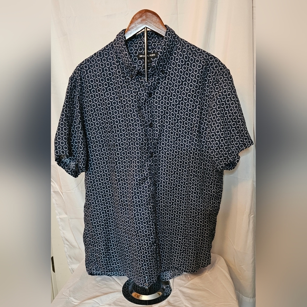 Michael Kors Men’s Short Sleeve Button-Down Shirt Black White Geometric Print